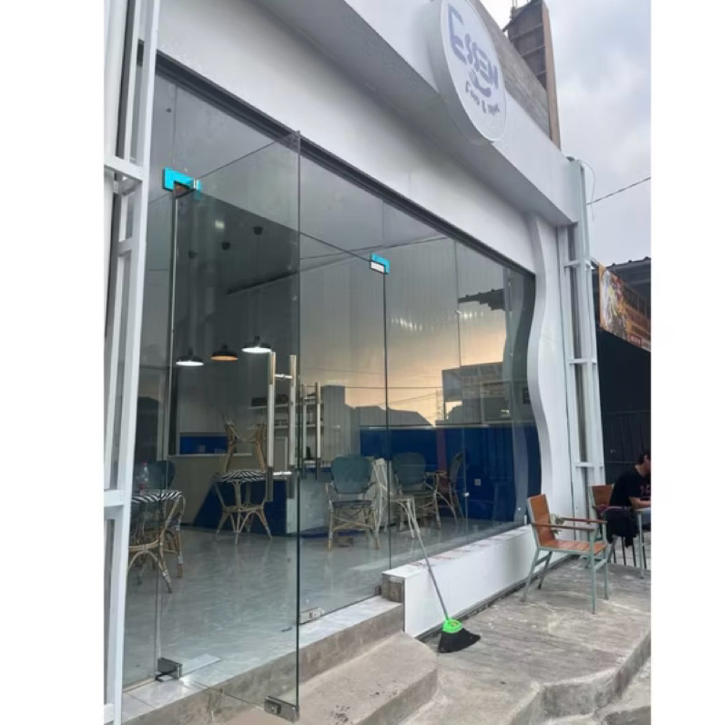 Partisi pintu kaca floorhinge 12mm tempered