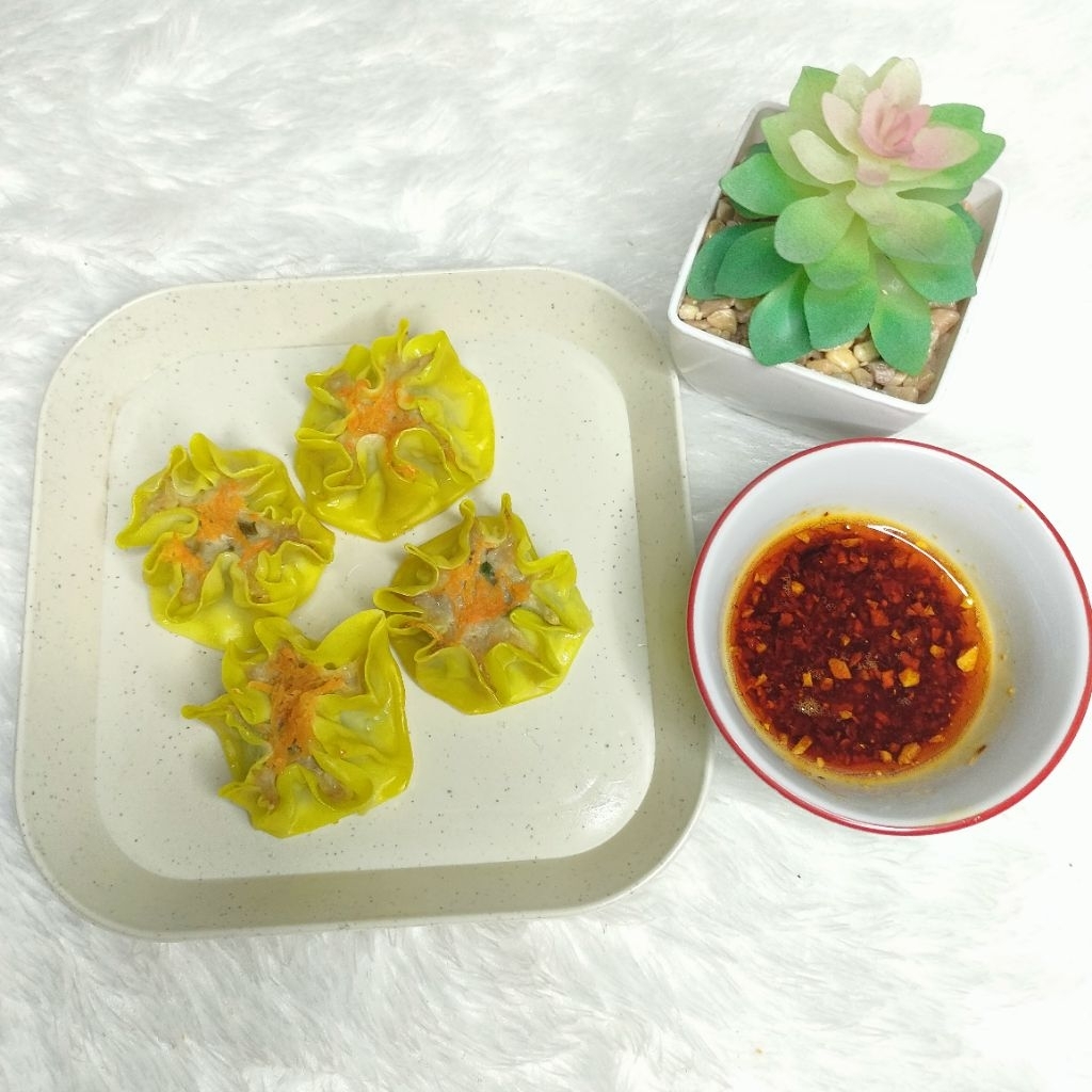 DIMSUM &  PANGSIT AYAM KUAH KEJU CHILI OIL