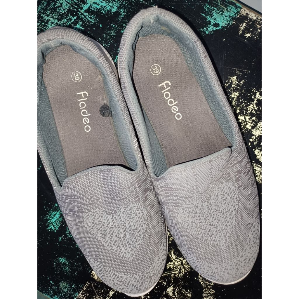 [PRELOVED FLADEO] Sz 39 sepatu sport wanita fladeo LSC64-1HGGRY - grey, 39