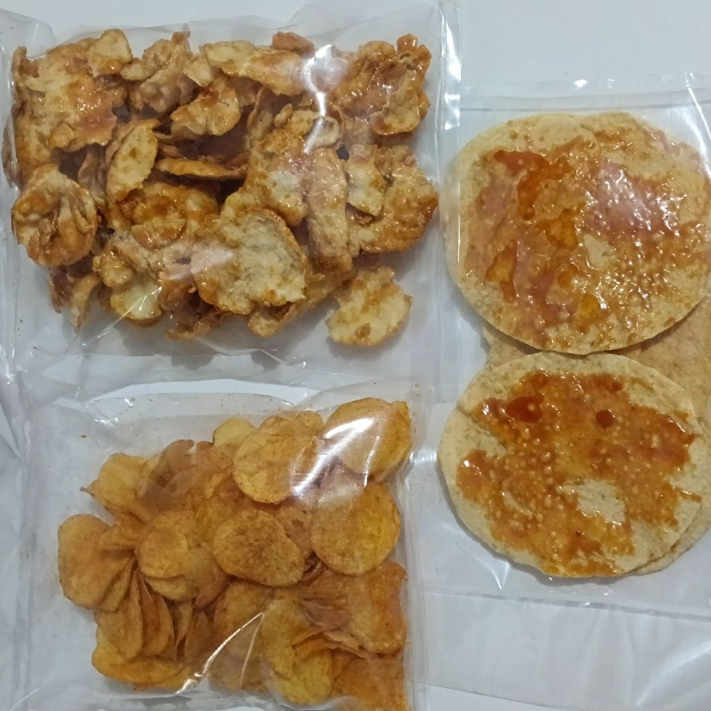 

Kripik Paket 3 (OPAK,KENTANG BALADO, EMPING CABE)