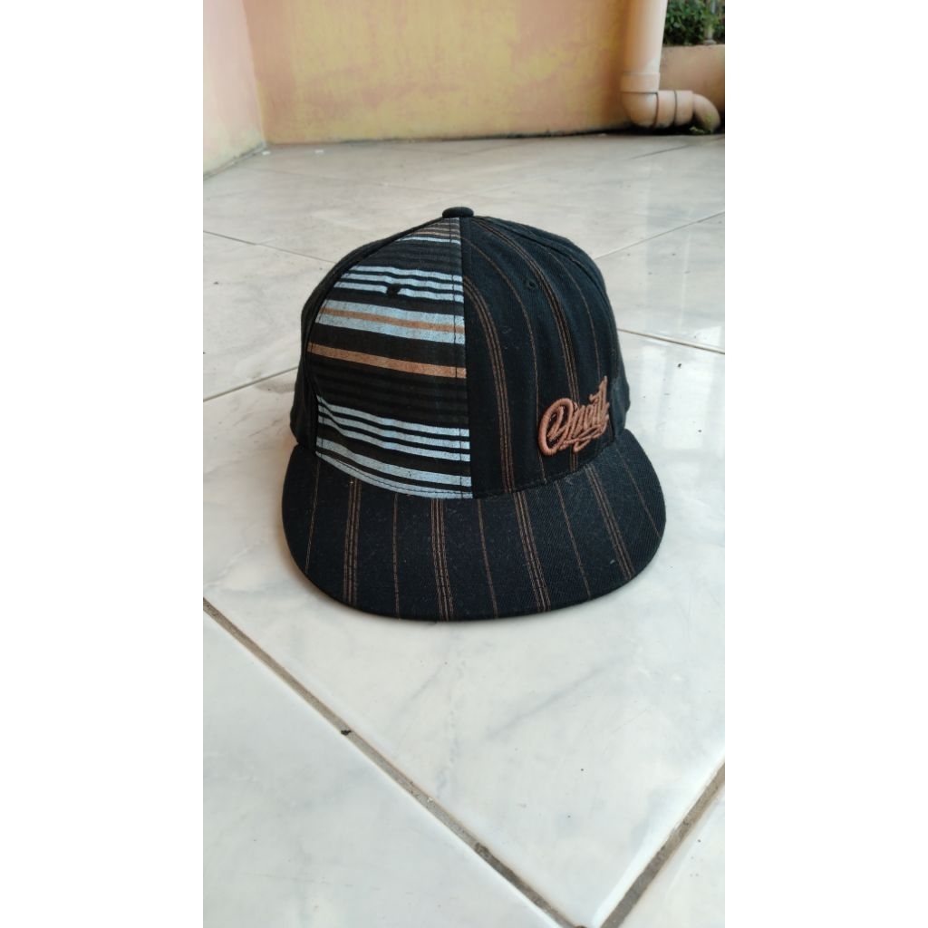 topi snapback flexfit