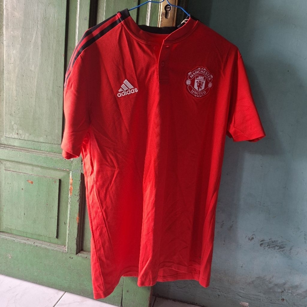 Polo Manchester United. Original. BNWT. Size L.