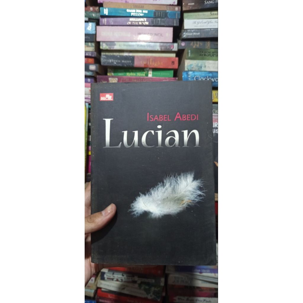 Lucian – Isabel Abedi | Novel Fantasi Romantis Remaja | ILMOE STORE BookNest Original