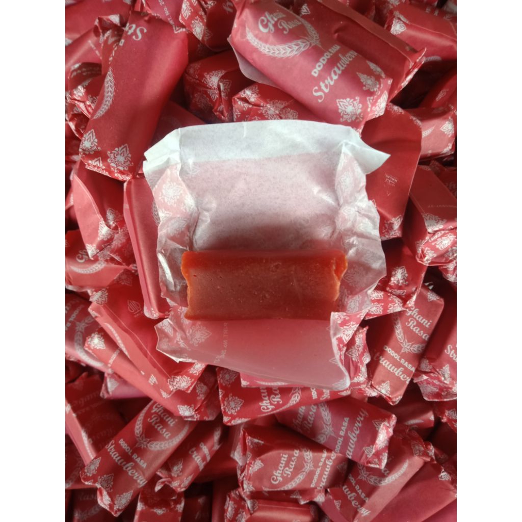 

(Khas garut)Dodol rasa stoberi kekinian 500g garansi termurah &enak