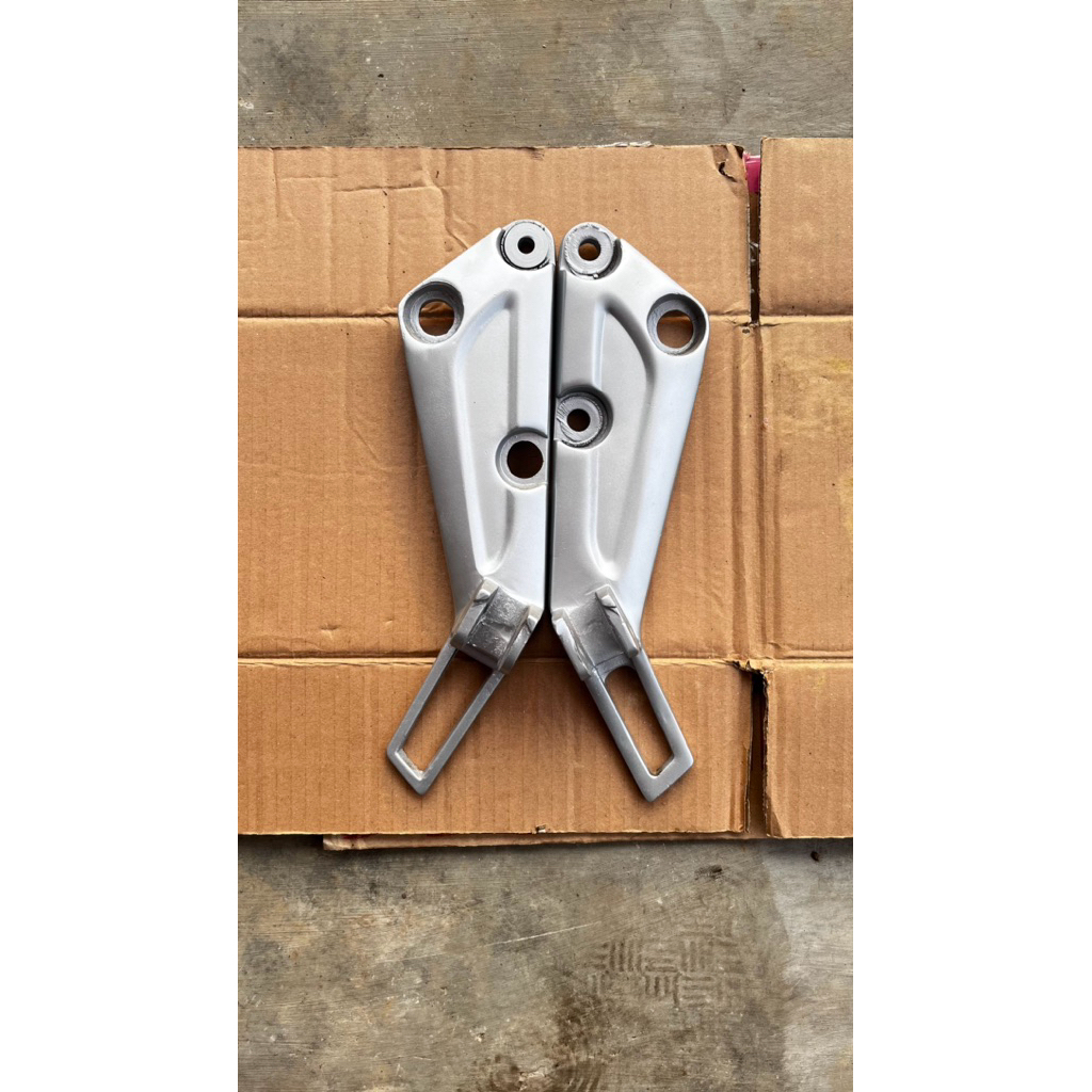 FOOTSTEP POSTEP BOOSTEP BELAKANG SUPRA X LAMA SUPRA LAMA ORIGINAL