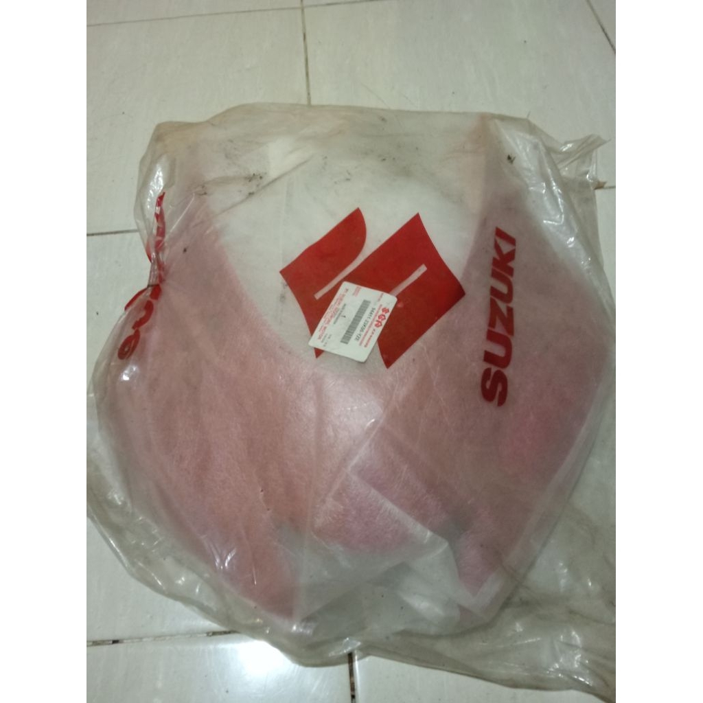 Batok lampu body cowling GSX R150 ( merah) original