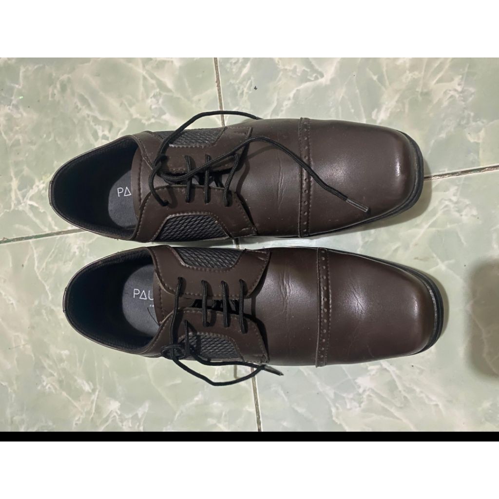 Sepatu Paulmay