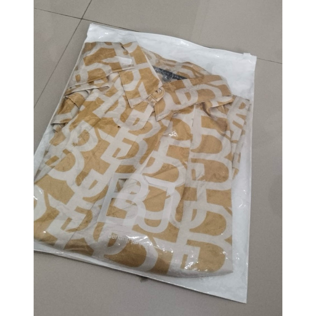 New Benang Jarum Monogram Pleated Mustard size L