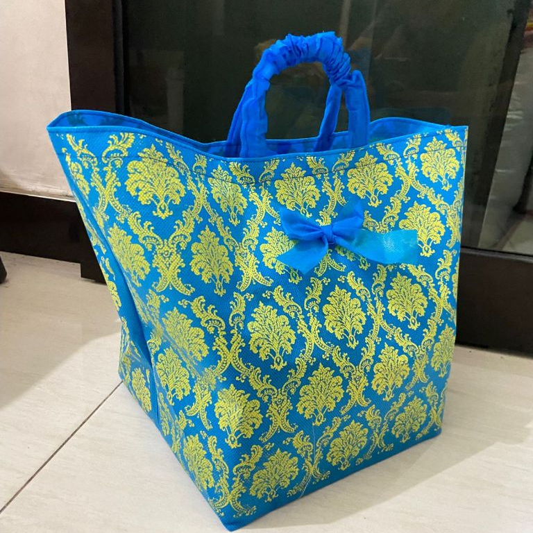 

Tas Hajatan Kibir Motif Uk 22 / Tas Hajatan Kekinian