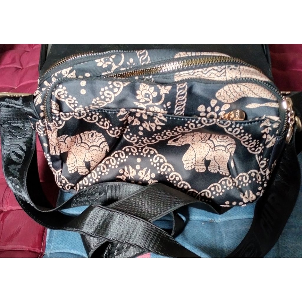 tas selempang gajah thailand