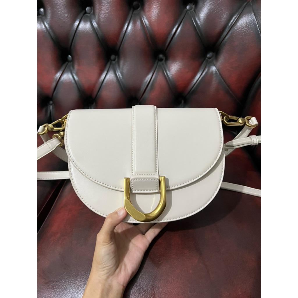 PRELOVED - GABINE BAG - CHARLES AND KEITH