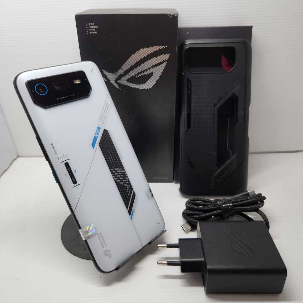 LIKE NEW ASUS ROG PHONE 6/ 256 WHITE LENGKAP CHARGER ORI MULUS NO MINUS