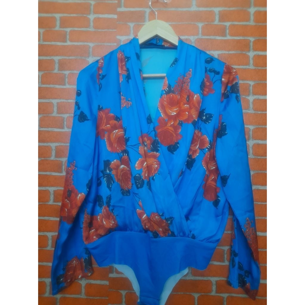 Outer Nyla Basic size M