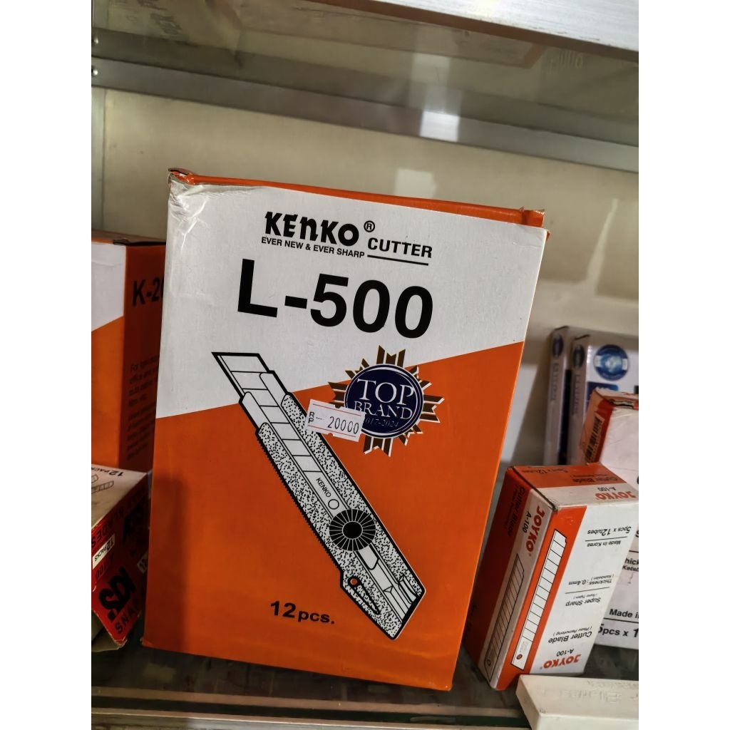 

Cutter Kenko L-500 (1kotak isi 12)