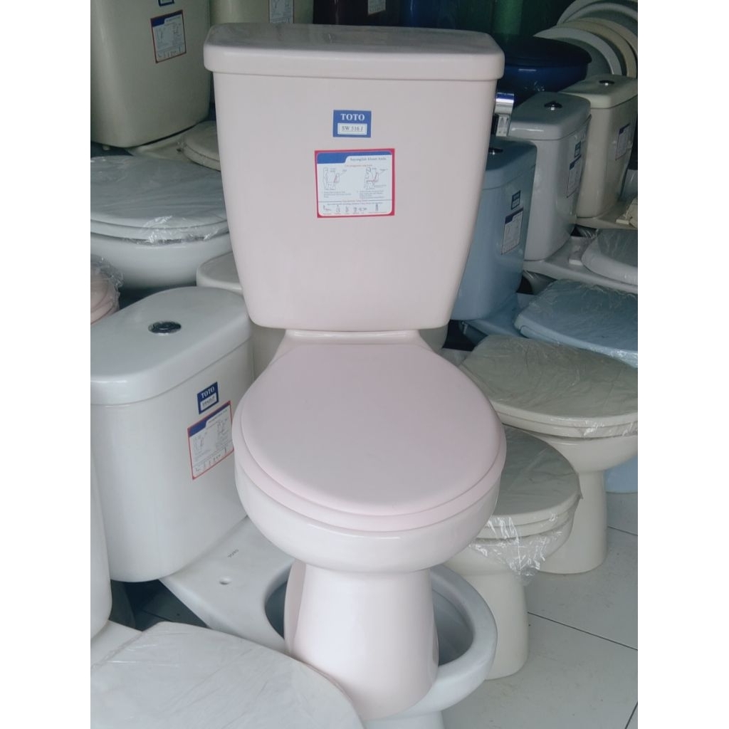 Closet duduk toto 516 warna pink kondisi secend bekas pakai