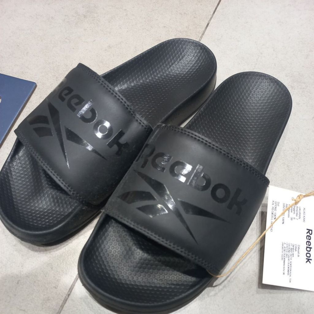 Reebok Clasic Slide Men Sandals-Black
