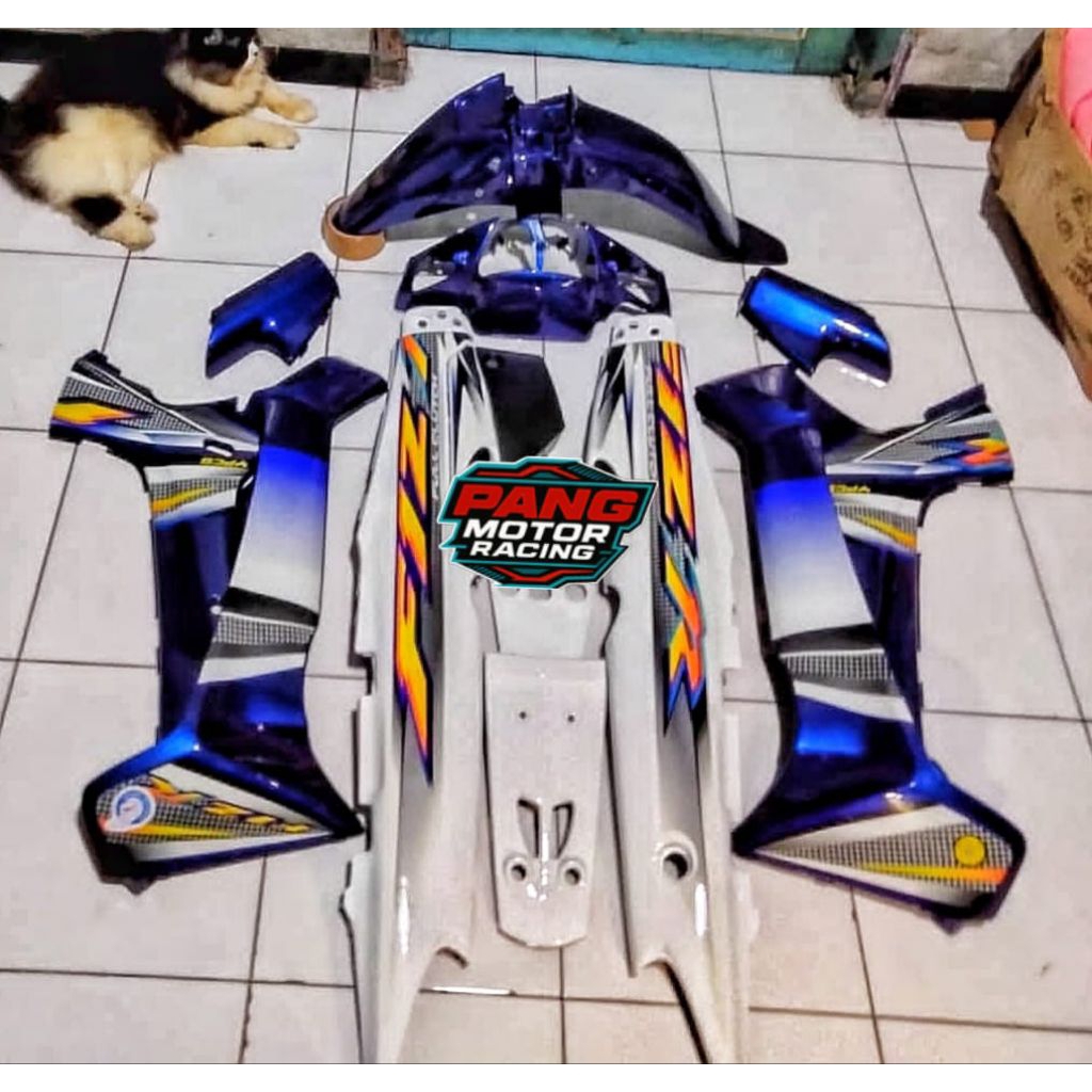 Body Set Fiz r BIRU PUTIH 2005 STRIPING TIMPA CLIR Bodi Fulset Fiz r 2004 Biru Putih Timpa clir