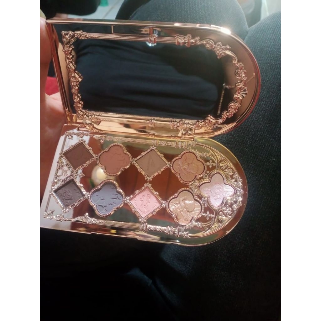 little angel eyeshadow