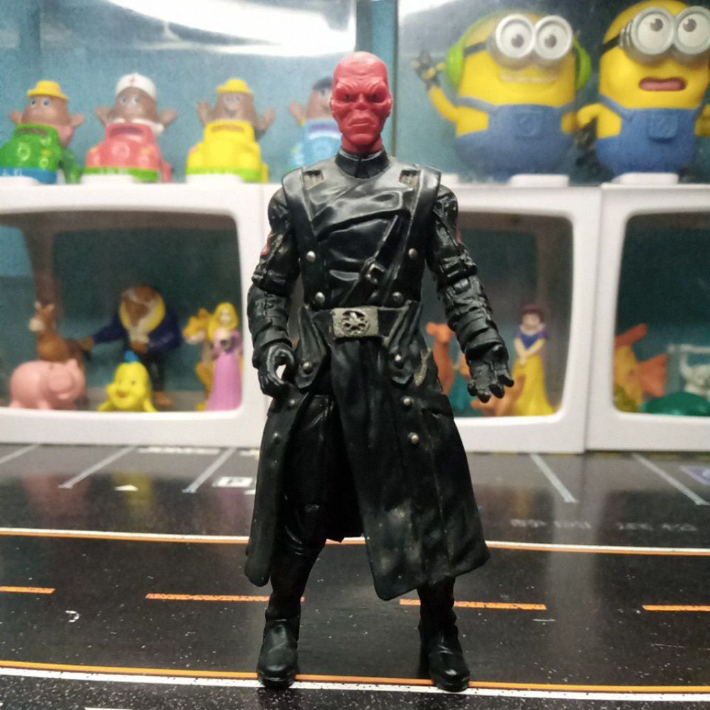 TOYS RED SKULL MARVEL