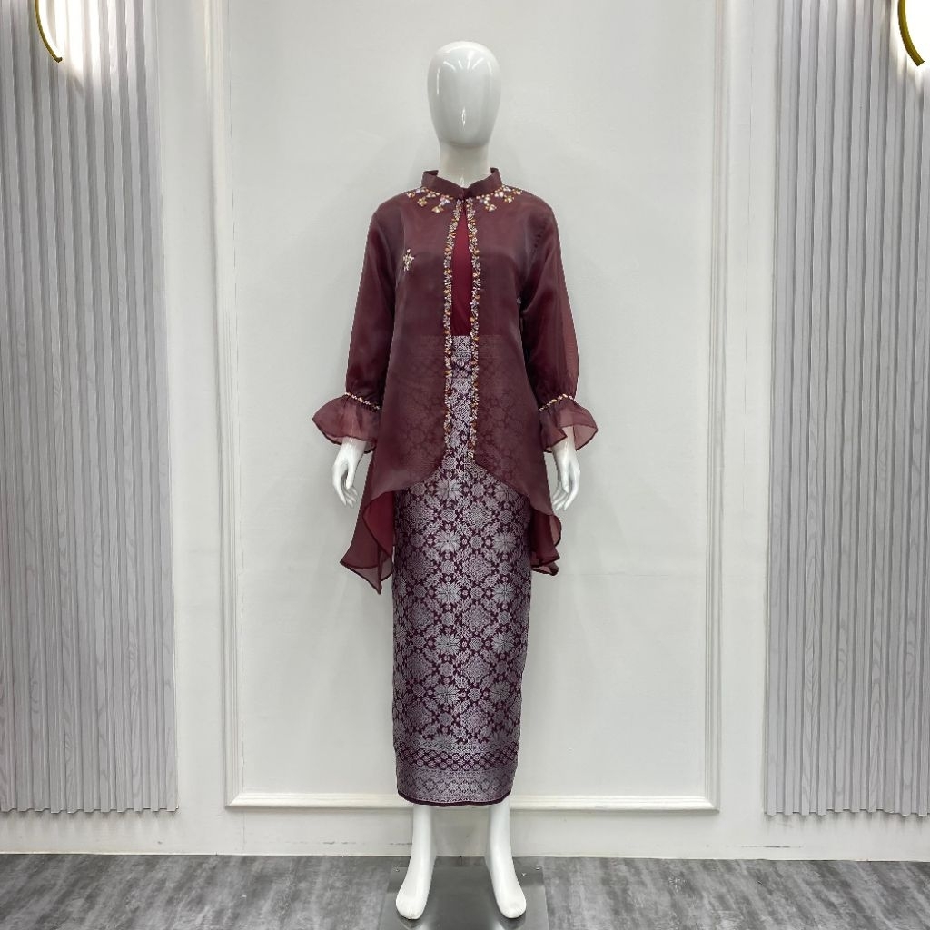 Kebaya Melayu Outer Payet Organza set Manset dan Songket