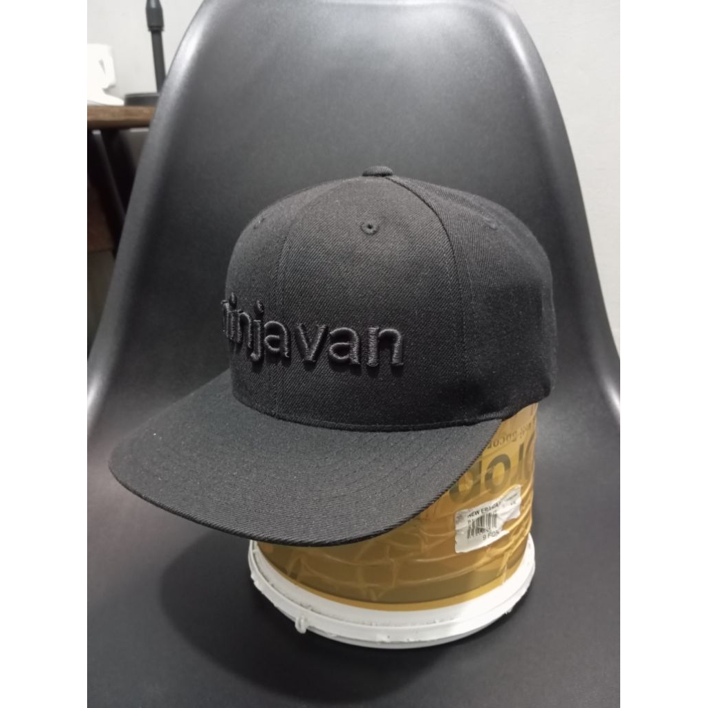 topi snapback yupoong clasic