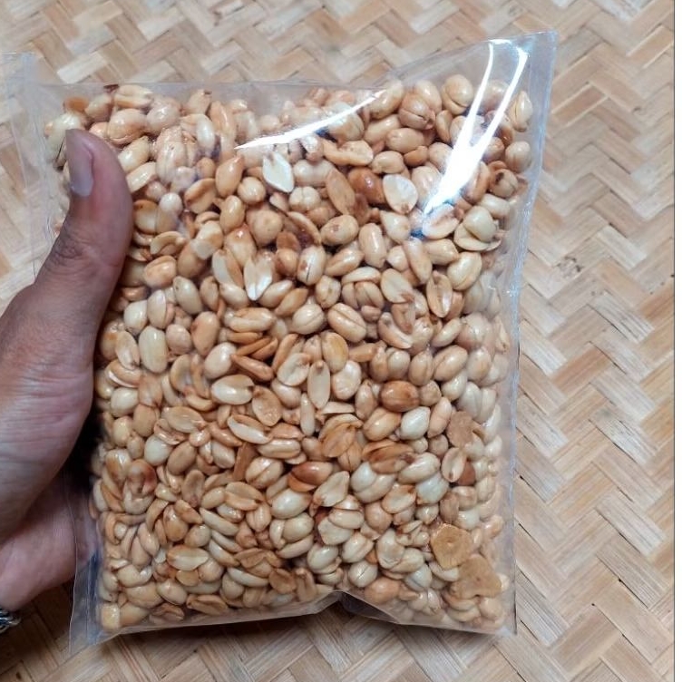 

Kacang bawang asin gurih produk rumahan berat 500g.