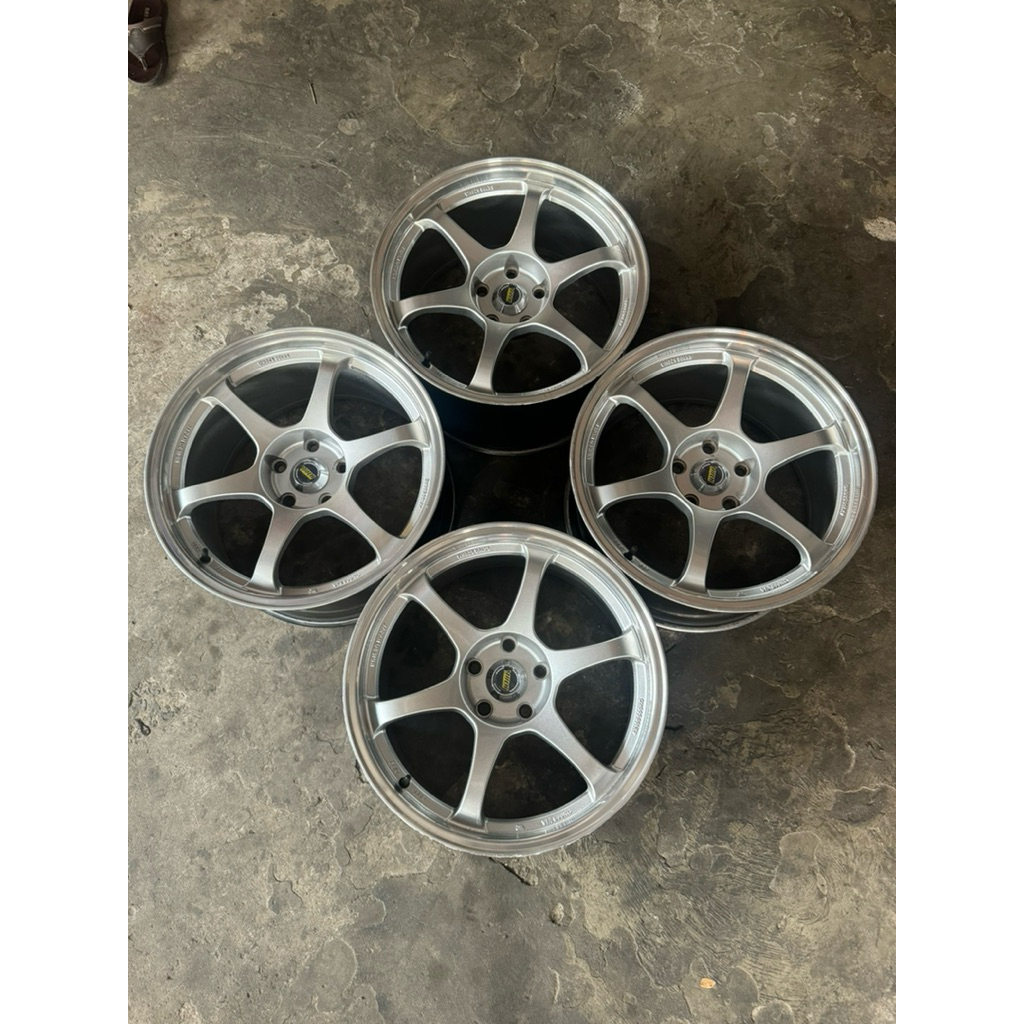 SSR TYPE C R18x9.5 Et25 PCD114 JFLUXURY