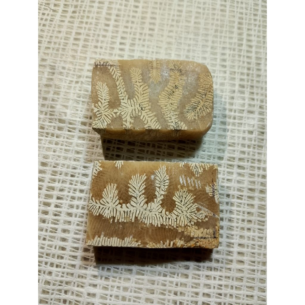 batu teratai lipan motif lafad 2 buah