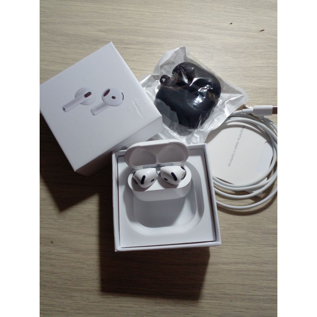 APPLE AIRPODS ORIGINAL GENERASI KE 4 (ANC) BEKAS MULUS SIAP PAKAI PRELOVED