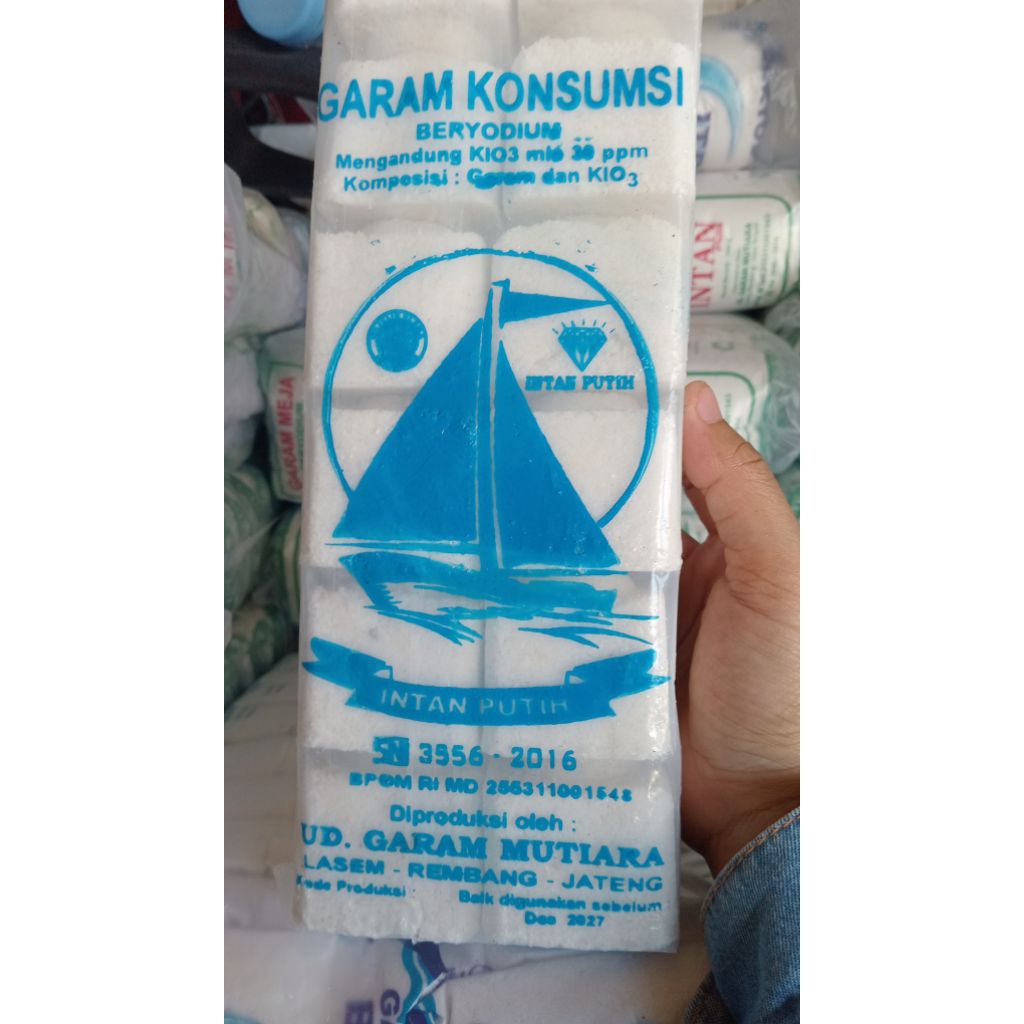 

Garam Briket / Garam Kotak / Garam dapur/Garam bata size besar isi 12pcs berat ± 1500gram. Beryodium dan berkualitas tinggi.