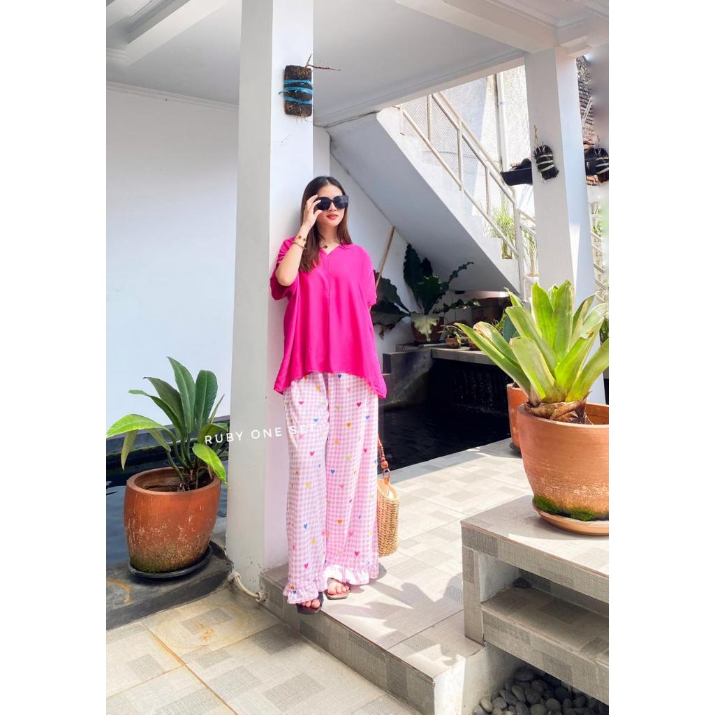 Ruby One Set Daily Pajamas Kekinian Baju Wanita Tangan Pendek Atasan Celana Panjang Rayon Twill