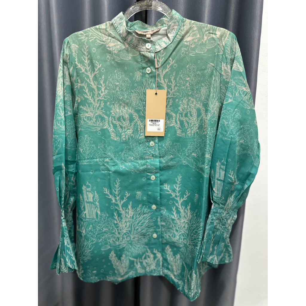 New El Mar Minorca Shirt size xs, New with tag buttonscarves in Aqua