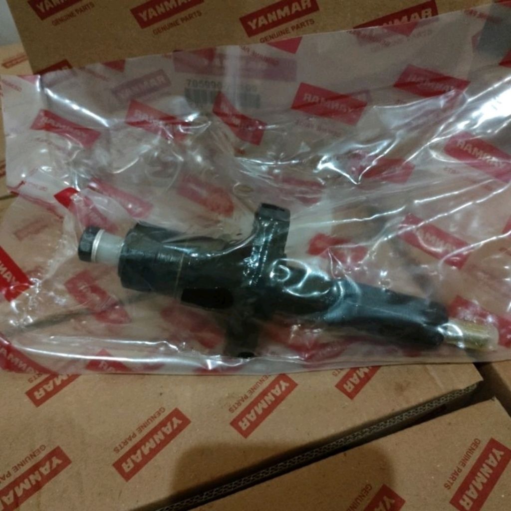 TS 190 Ts 230 Injector Komplit Sarang Nozzle Mesin Yanmar