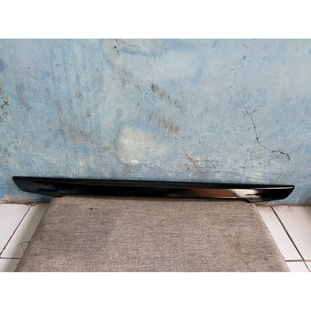 Ducktail Timor Kia Shepia Hitam Doff Pemasangan Mudah