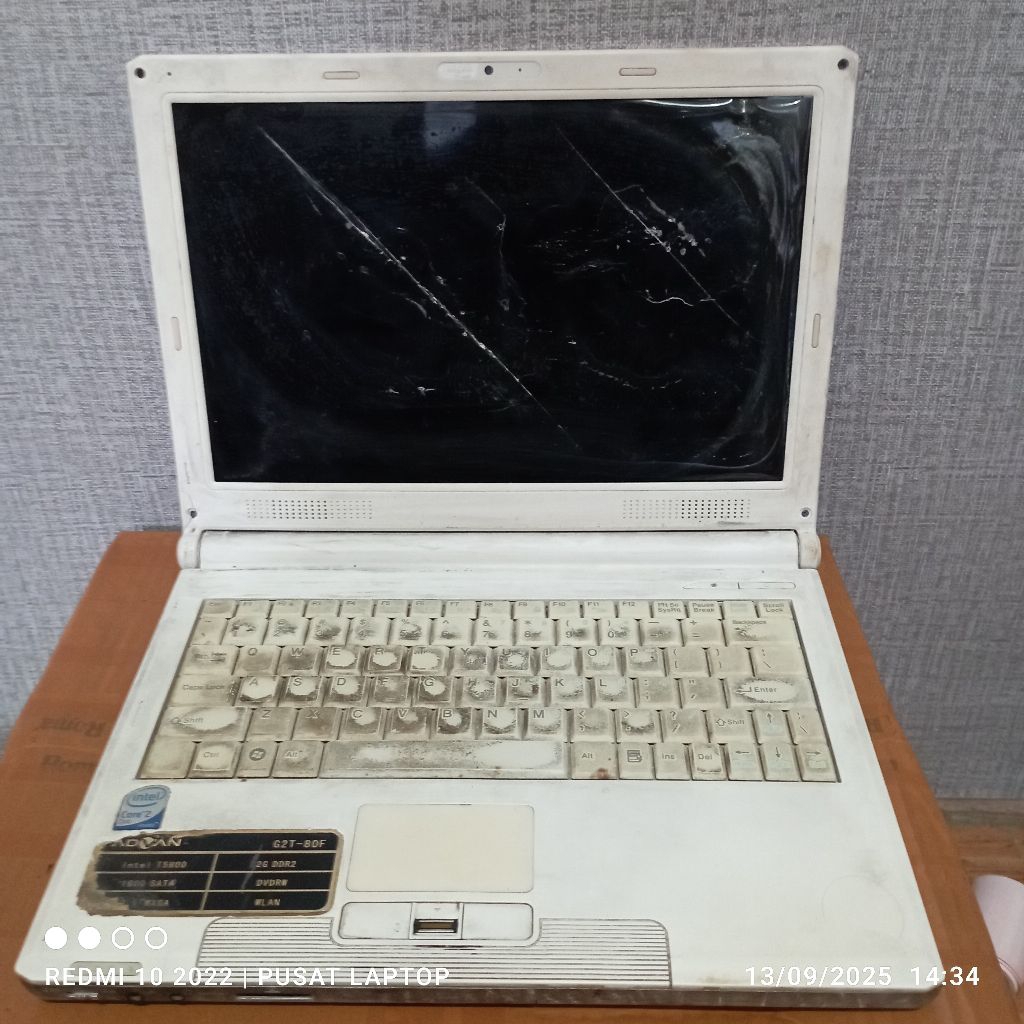 Laptop ADVAN G2T-80F Core2 Ram2gb mesin normal tested minus Layar pecah gak ada carger
