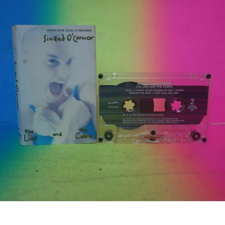 Kaset SINEAD O'CONNOR the lion and the cobra BAGUS murah LANGKA