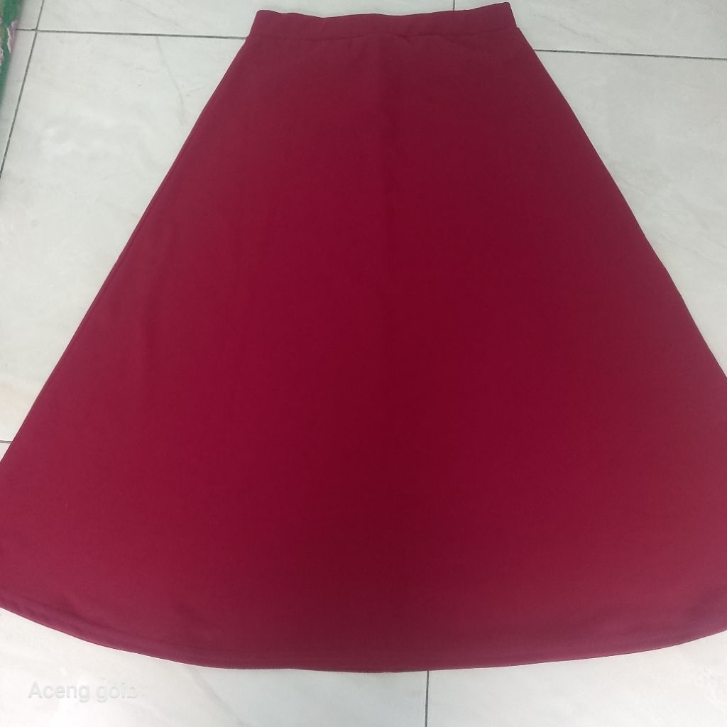 PRELOVED|ROK WARNA MERAH CABE SIZE L MUAT BB 55