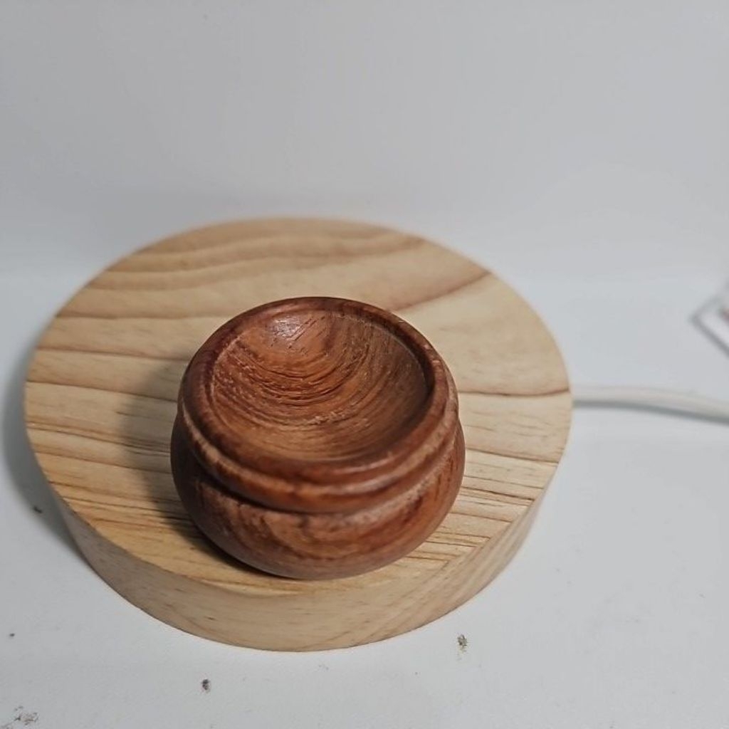 DUDUKAN BOLA CRYSTAL MEDIUM 3cm SATUAN BAHAN KAYU