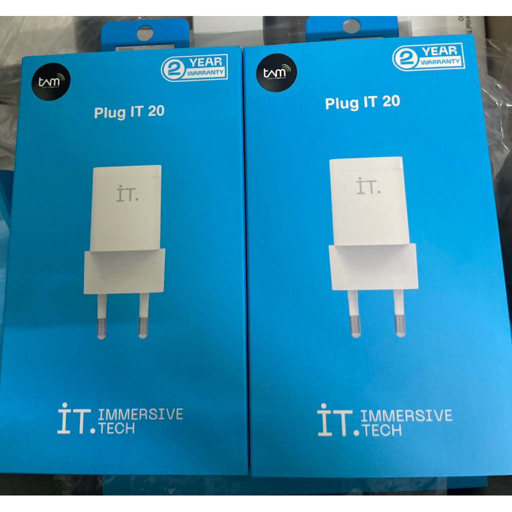 iT. Immersive Tech Plug IT 20 – Charger
