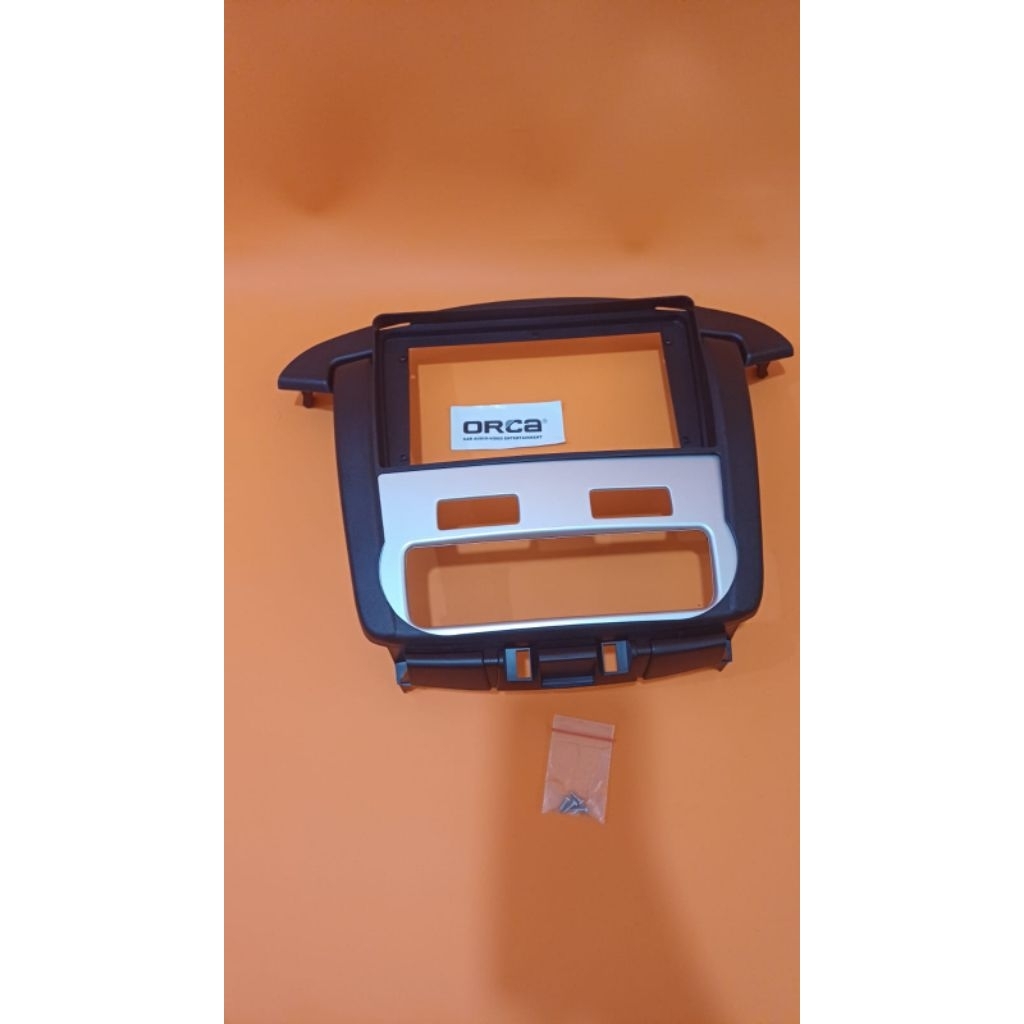 frame head unit android mobil innova 2012-2015