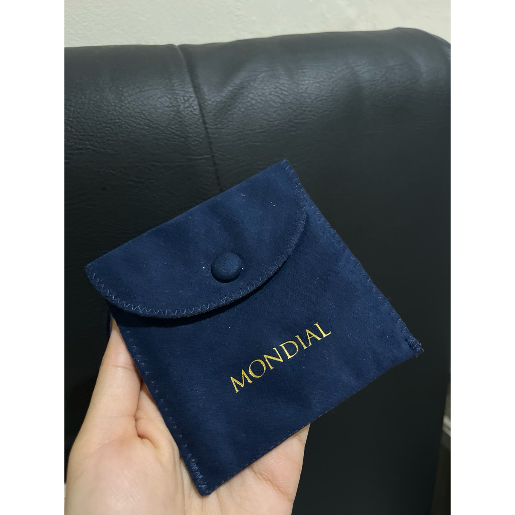 Pouch Mondial