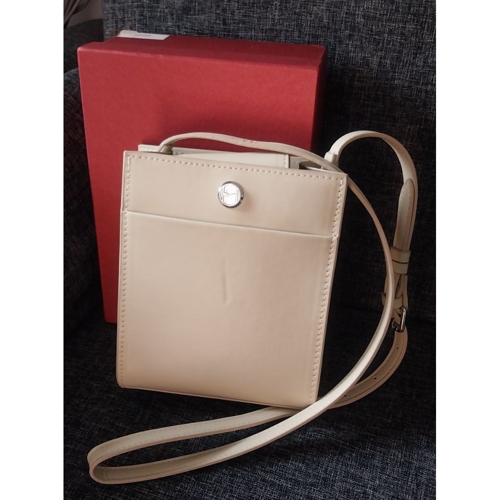 Preloved Jena Bag Holdrey Beige