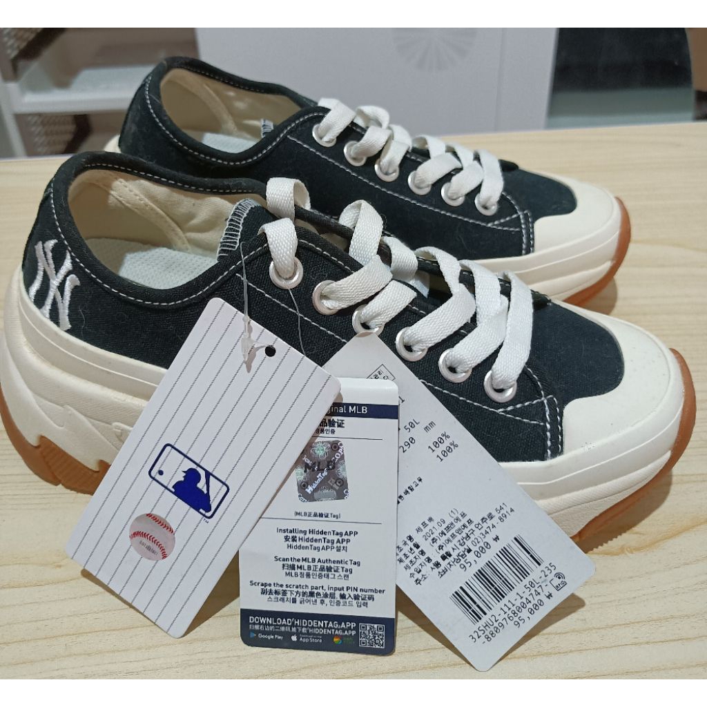 Sepatu Sneakers MLB