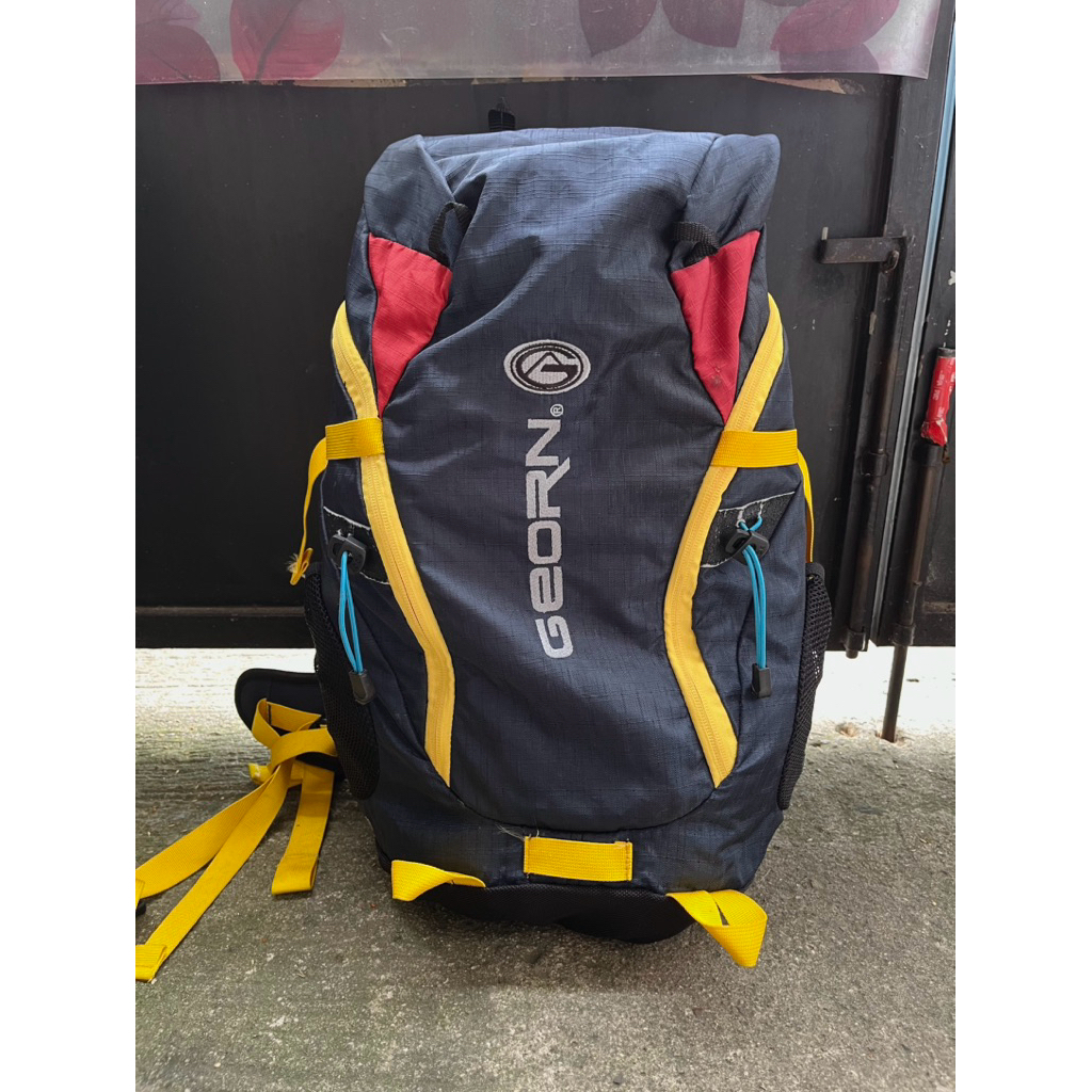 Tas Gunung Wanita Semi Kerir 35 liter