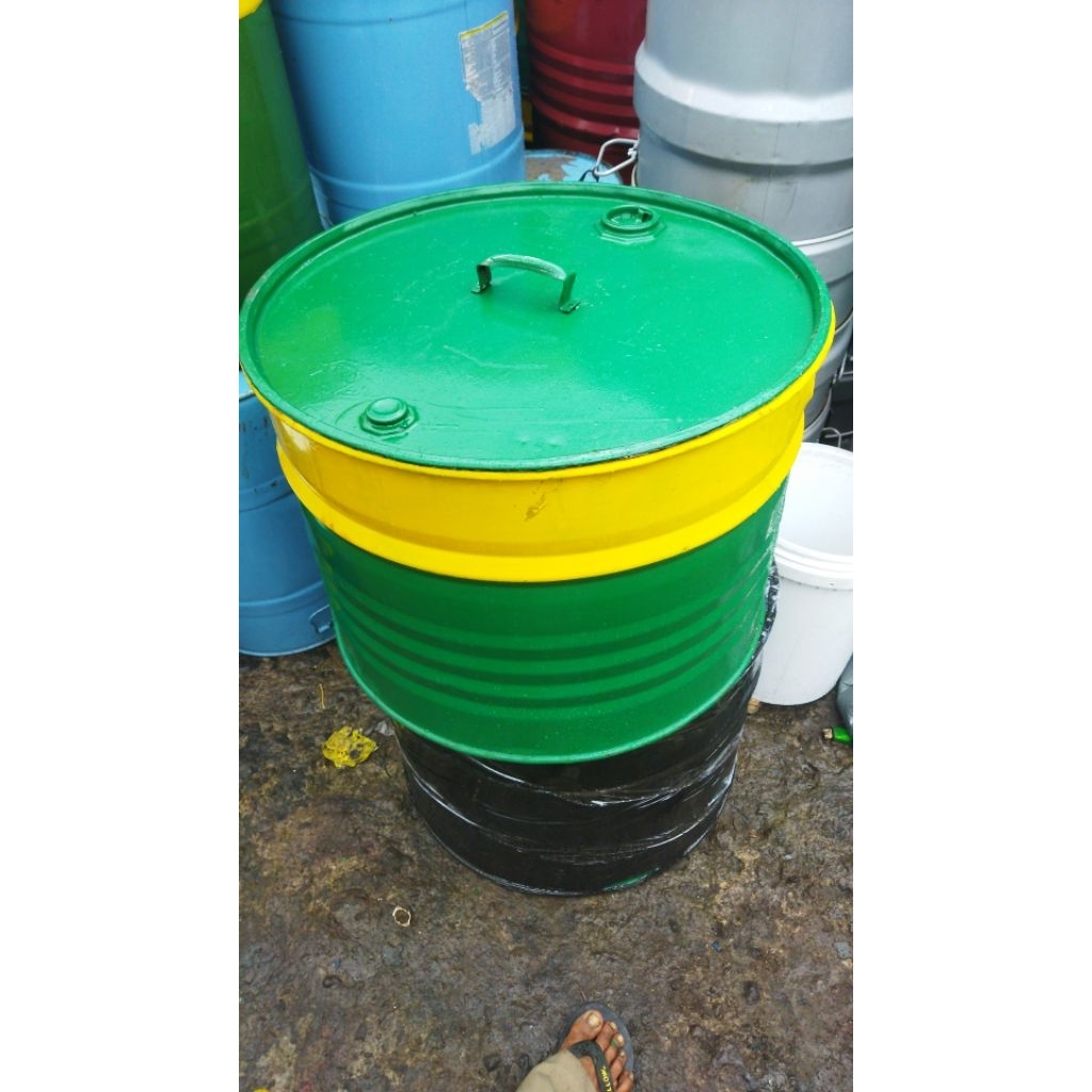 drum besi/drum bakar/ drum sampah/Tempat sampah besi kapasitas 100 liter