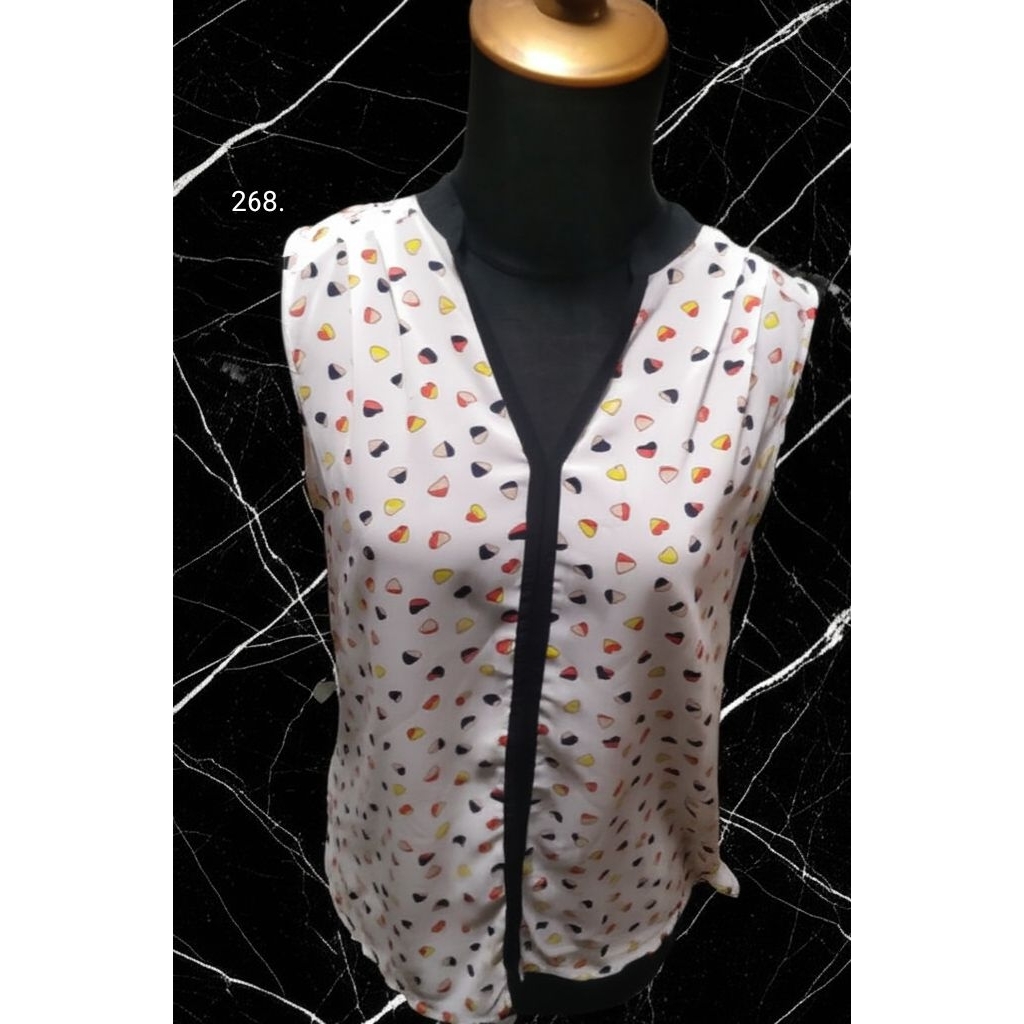 Atasan Blouse Wanita Tanpa Lengan Motif Hati | Blouse V-Neck Casual | Top Korea Style
