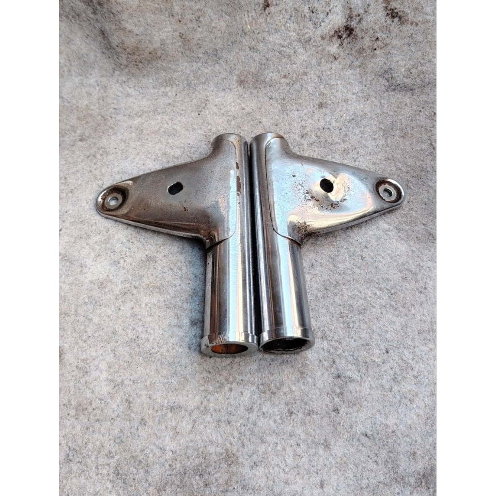 brecket lampu depan Suzuki A100 econos brecket lampu Suzuki a100 econos ori breket lampu Suzuki A100