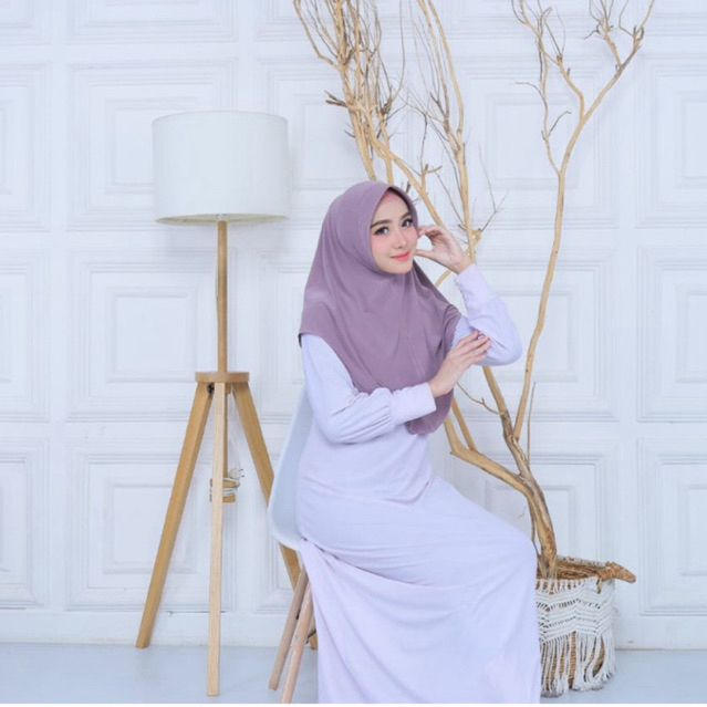 TIRTA-Daily hijab instan jilbab bergo pet OVAL size m jersey korea tebaru by Tirta collection