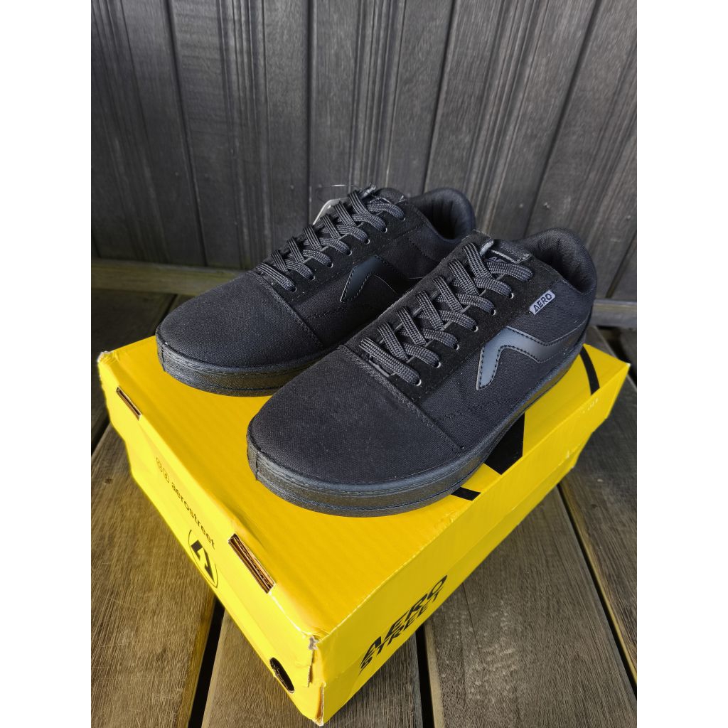 Aerostreet Massive Low 2.0 All Black