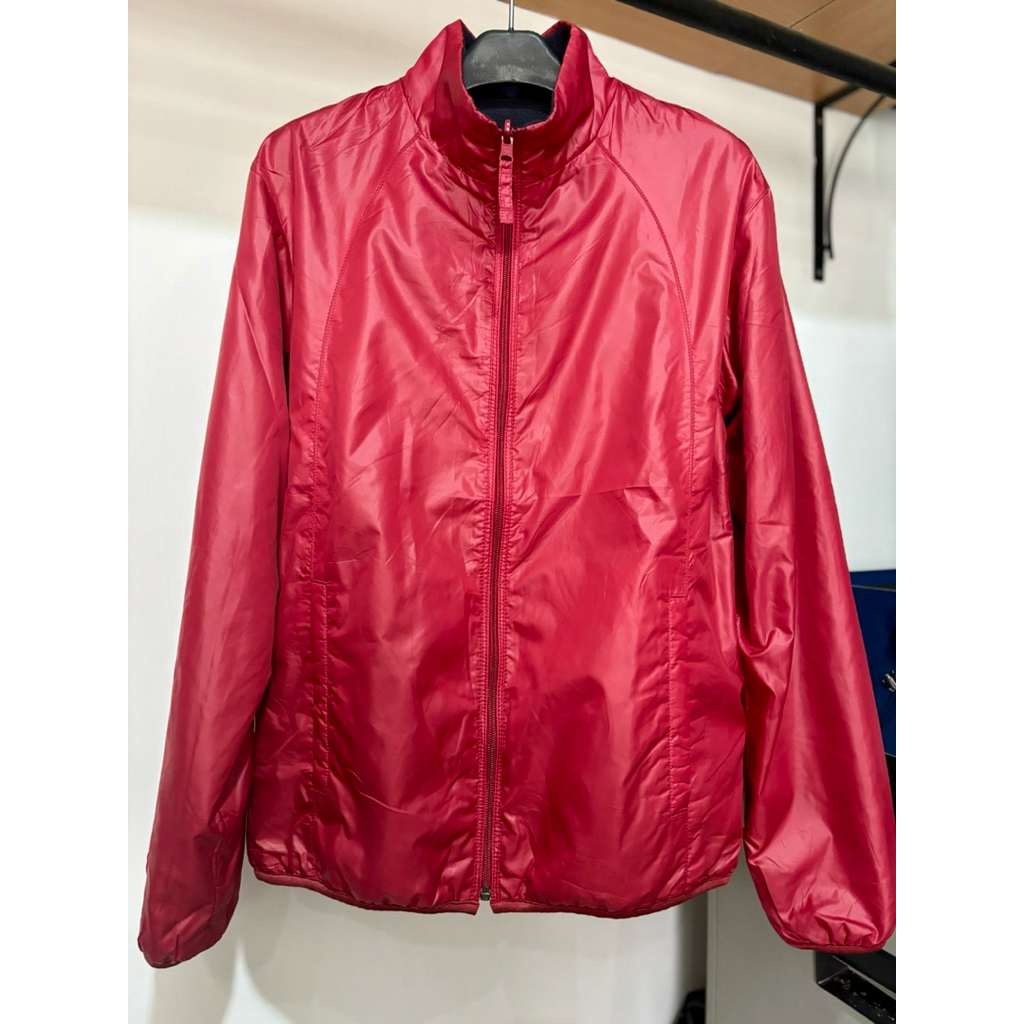 Uniqlo Reversible Jacket Windbreaker Water Repellent/ Uniqlo Jaket Anti Angin Anti Air Bolak Balik H